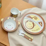 Set Vajilla Infantil Mono 5pzs Plato Vaso Cubiertos De Bambu Color Marrón