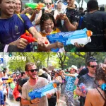 Pistola De Agua Juguete Alcance 8 Metros Color Celeste